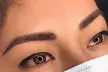 Transforma tu mirada: sesión de microblading de cejas pelo a pelo con opción a retoque para 1 persona - Second Medium
