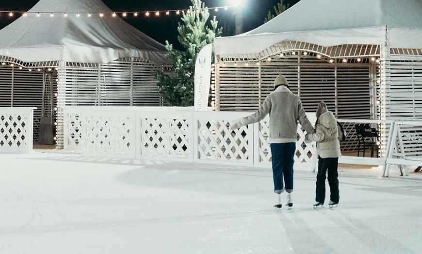 Image 6: Acceso de 30 minutos a patinaje sobre hielo para 1 o 2 personas