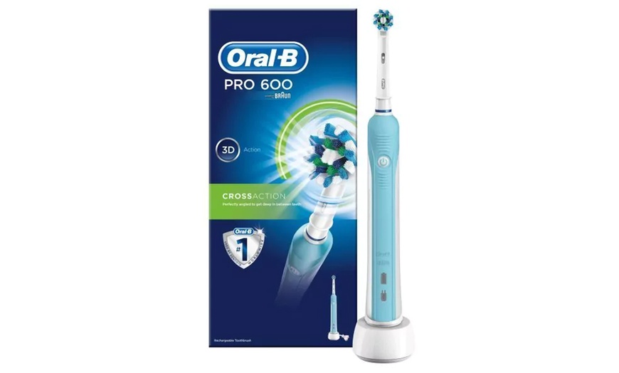 Image 4: Oral-B Pro 600 Electric Toothbrush