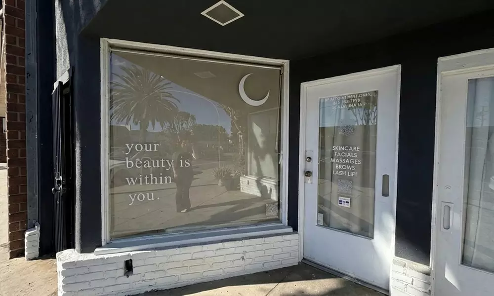 De-puff, Sculpt & Glow: Lymphatic Drainage Massage & Facial