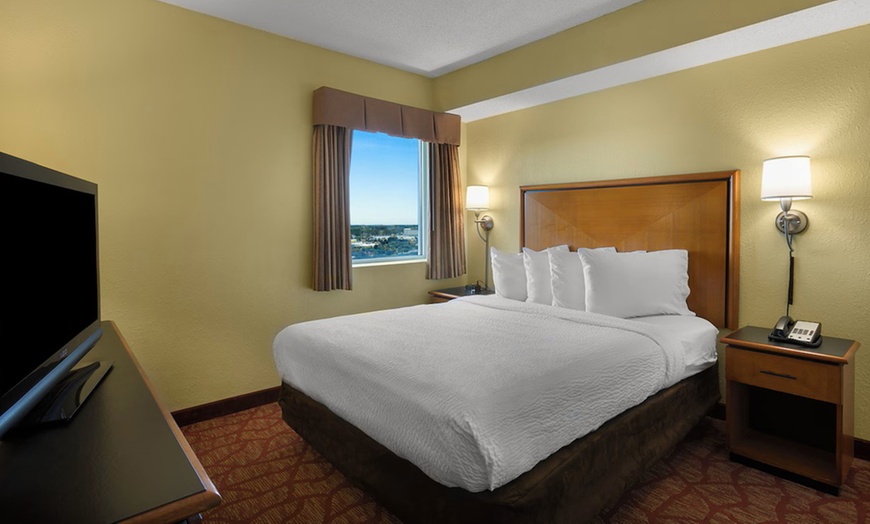 Image 5: Relax and Unwind at Bay View Resort - Oceanfront Bliss in Myrtle Beach