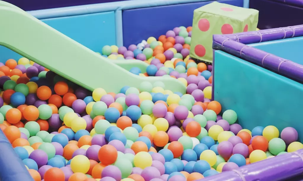 Menú familiar para 2, 3 o 4 personas con postre, café y agua