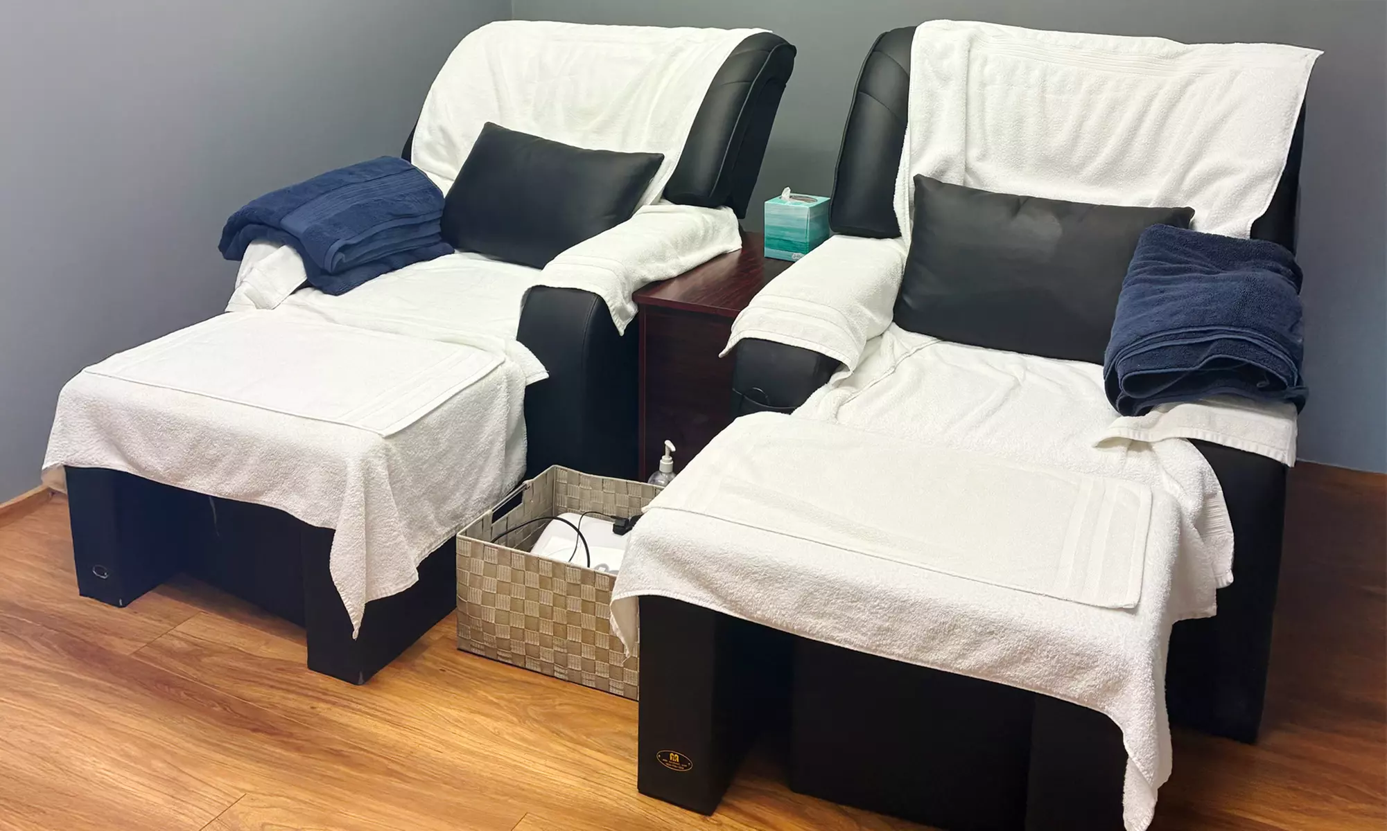 60-Minute Foot Reflexology w/ Hot Stone, Pillow, Deep Tissue & Detox