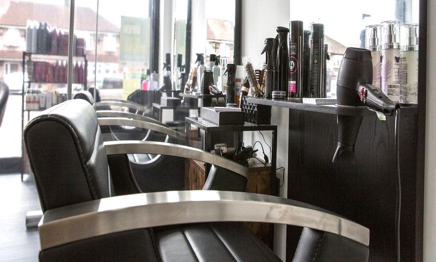 Image 8: Experience Relaxation with a 30-Min or 60-Min Thai Massage Sessions