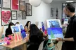 Taller de arte con vino y chuches ilimitadas, guiado por artistas y con opción para 1 o 2 personas hasta un 36% - Second Medium