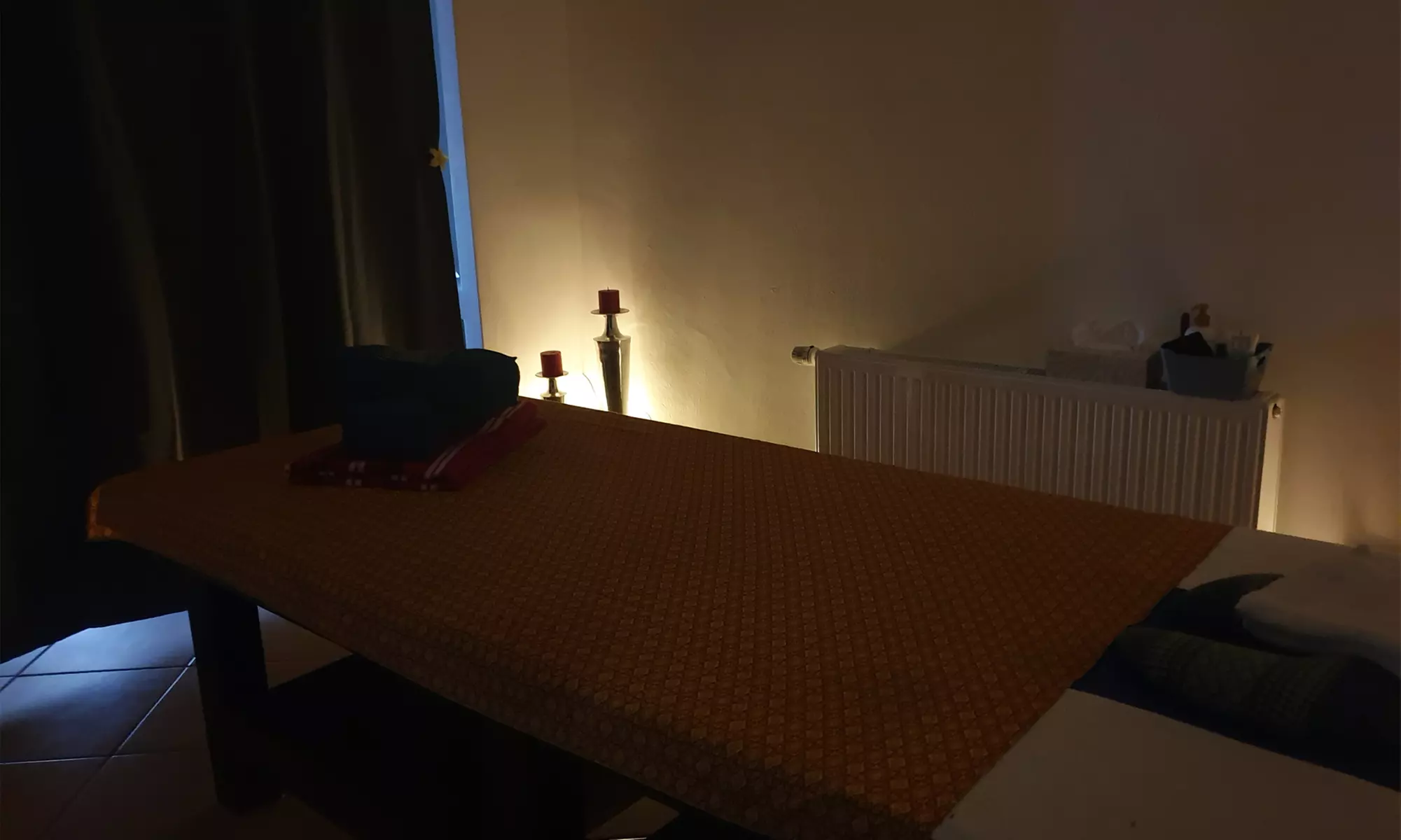 60 oder 90 Min. Aroma-Öl-Ganzkörpermassage für 1 Person