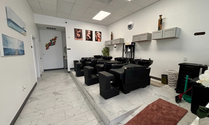 Image 3: One, Three, or Five Choice of 60-Min Acne-Prone or Mini-Facial