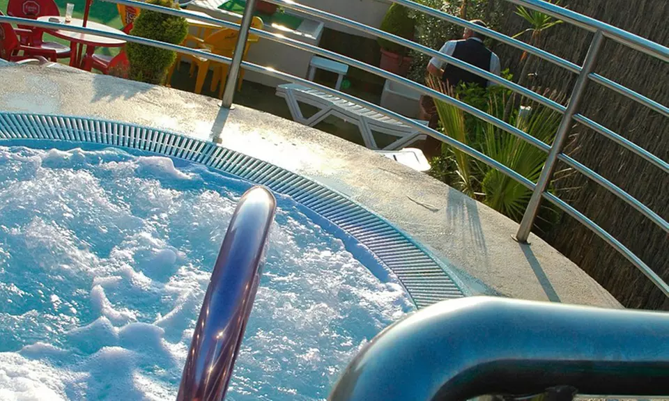 Lloret del Mar/Spanien: 8 Tage mit All Inclusive-Premium für 2 Erw. opt. mit 1 od. 2 Kindern im 4* Hotel HTOP Royal Star - Second Medium