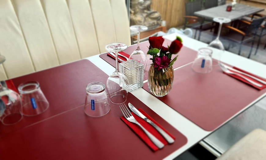 Image 5: Beleef Thailand in Mechelen met pittige curry's, wokgerechten en meer