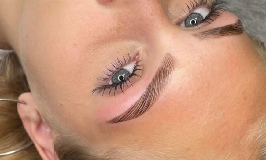 Image 4: Transform Your Brows with Tint plus Wax or Thread for One or Two