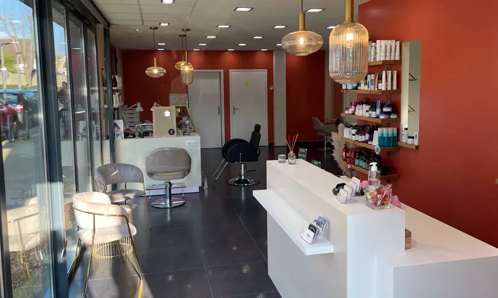 Forfait shampooing, coupe, brushing sur toutes longueurs de cheveux