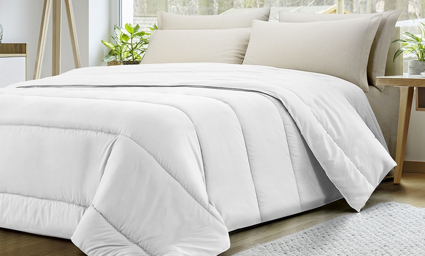 Image 2: Couette d'hiver 350 gr/m2 en microfibre douce made in Italy 