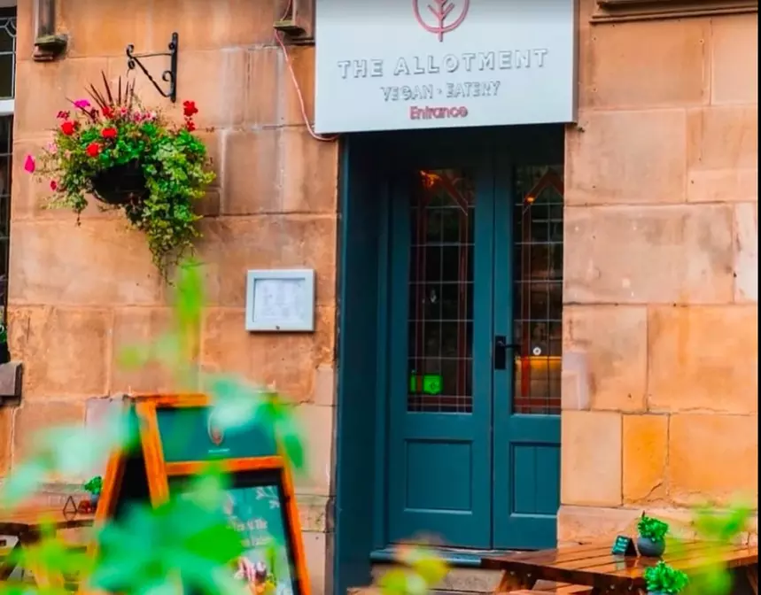 Celebrate Valentine’s Day: Charming Afternoon Tea with Prosecco