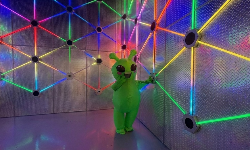 Image 2: Interdimensional Mini-Golf for Two Children or Adults & Art Experience