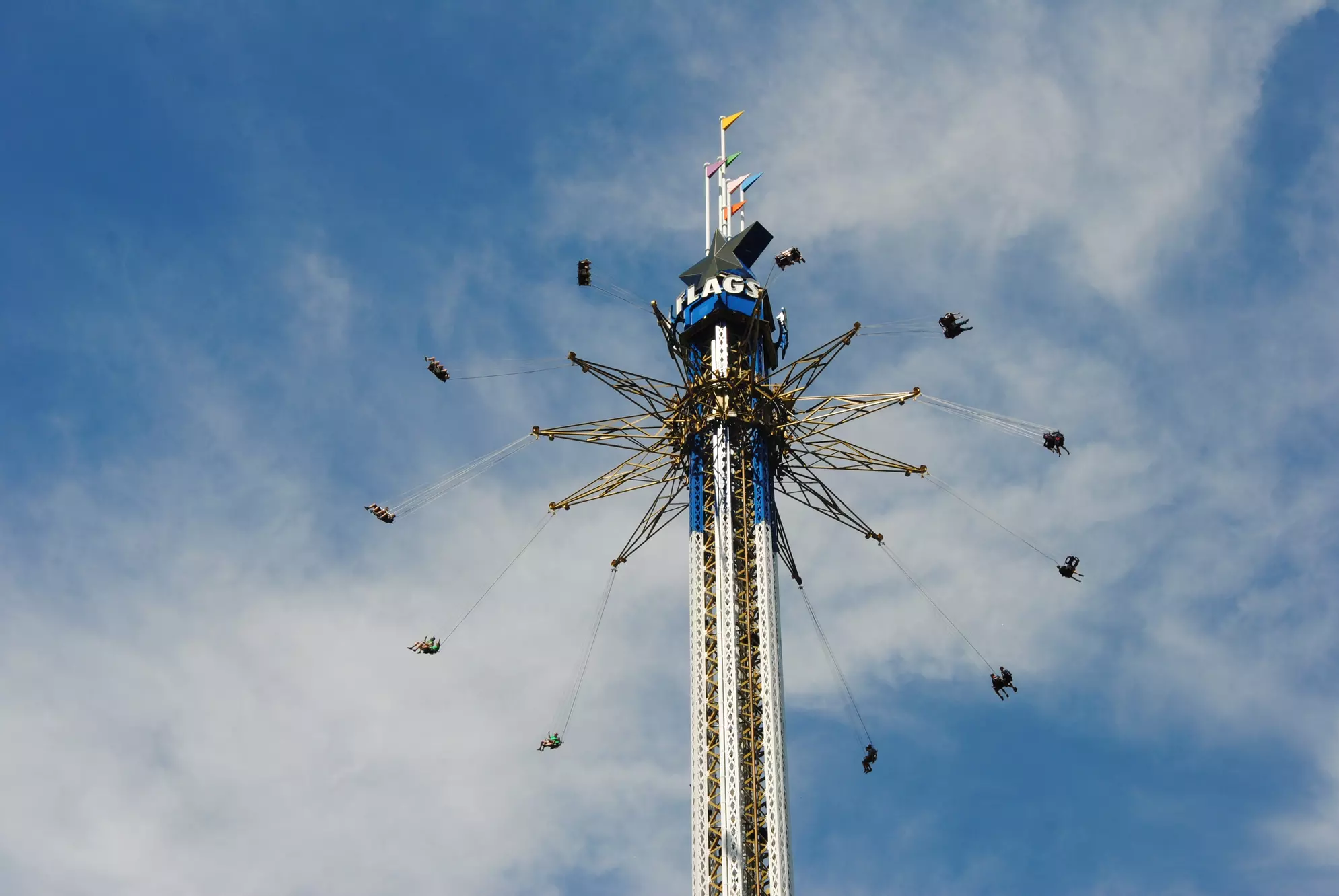 LIMITED TIME OFFER: Six Flags New England (Up to 50% Off) 