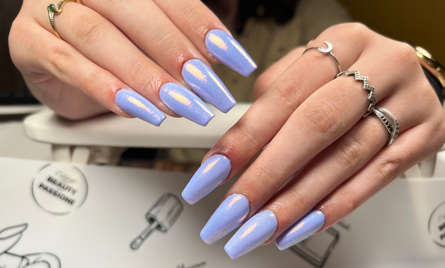 Image 3: MCV Nails : semi-permanent ou extensions