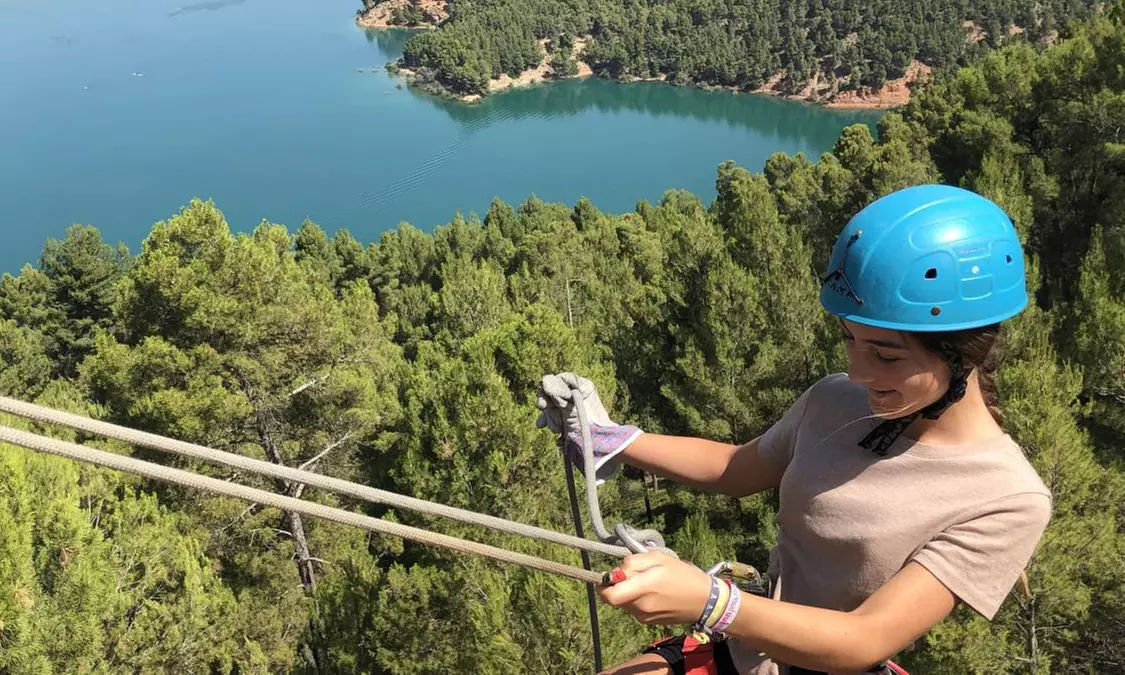 Escalada, rappel, tirolina o tiro con arco para hasta 8 personas