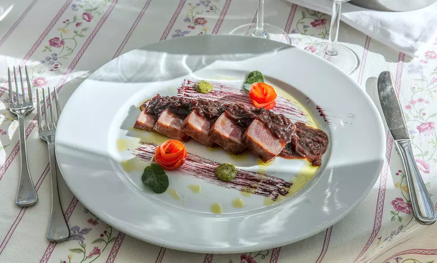 Image 16: Sabaudia 4*: camera matrimoniale con colazione o mezza pensione e Spa