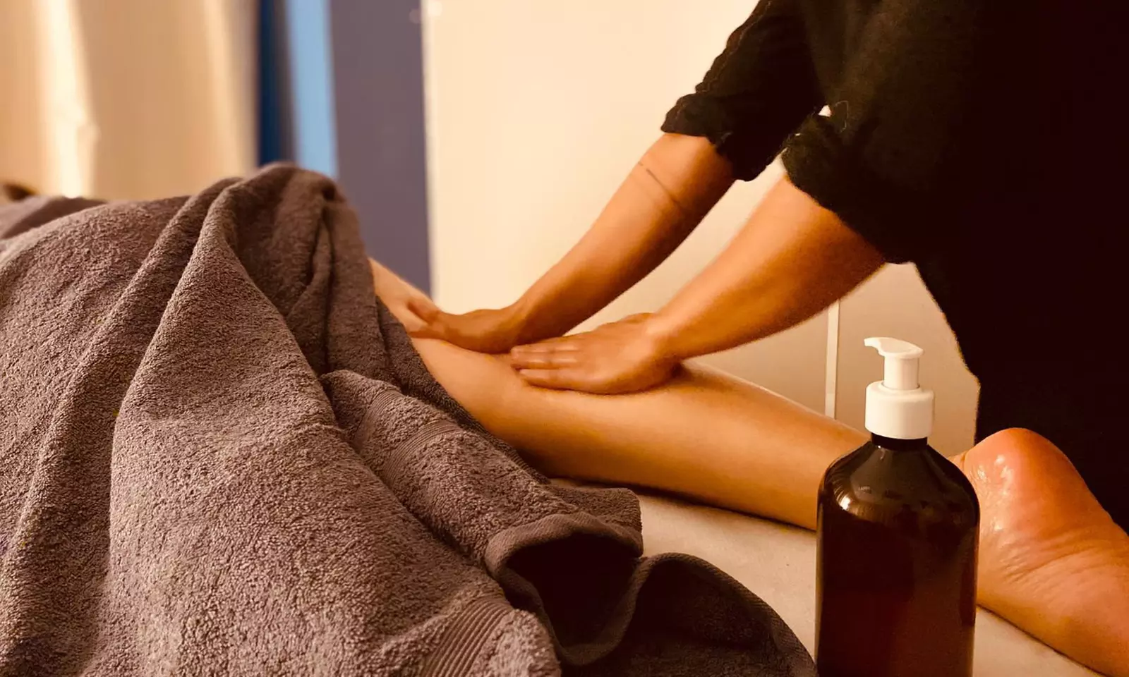 Masaje de 45 min. con opción a reflexología podal y/o masaje facial