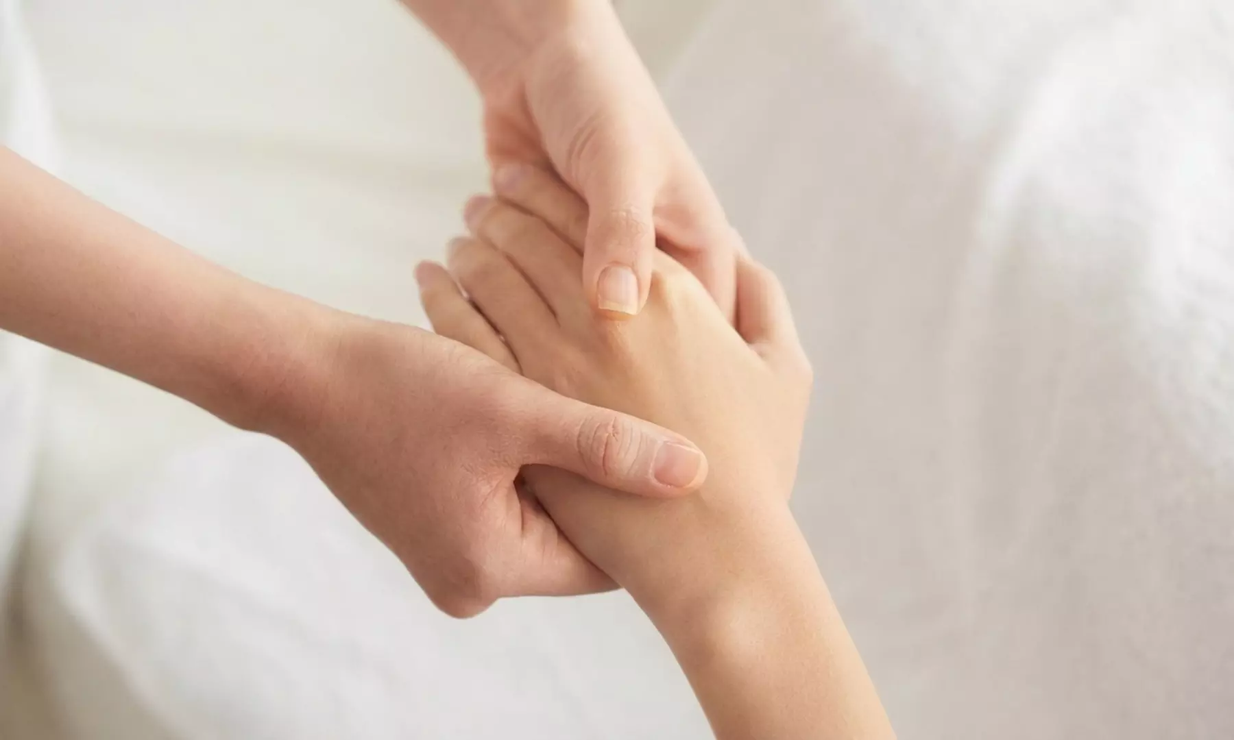 30 or 45 Minute Deep Tissue Massage Session for Targeted Muscle Relief