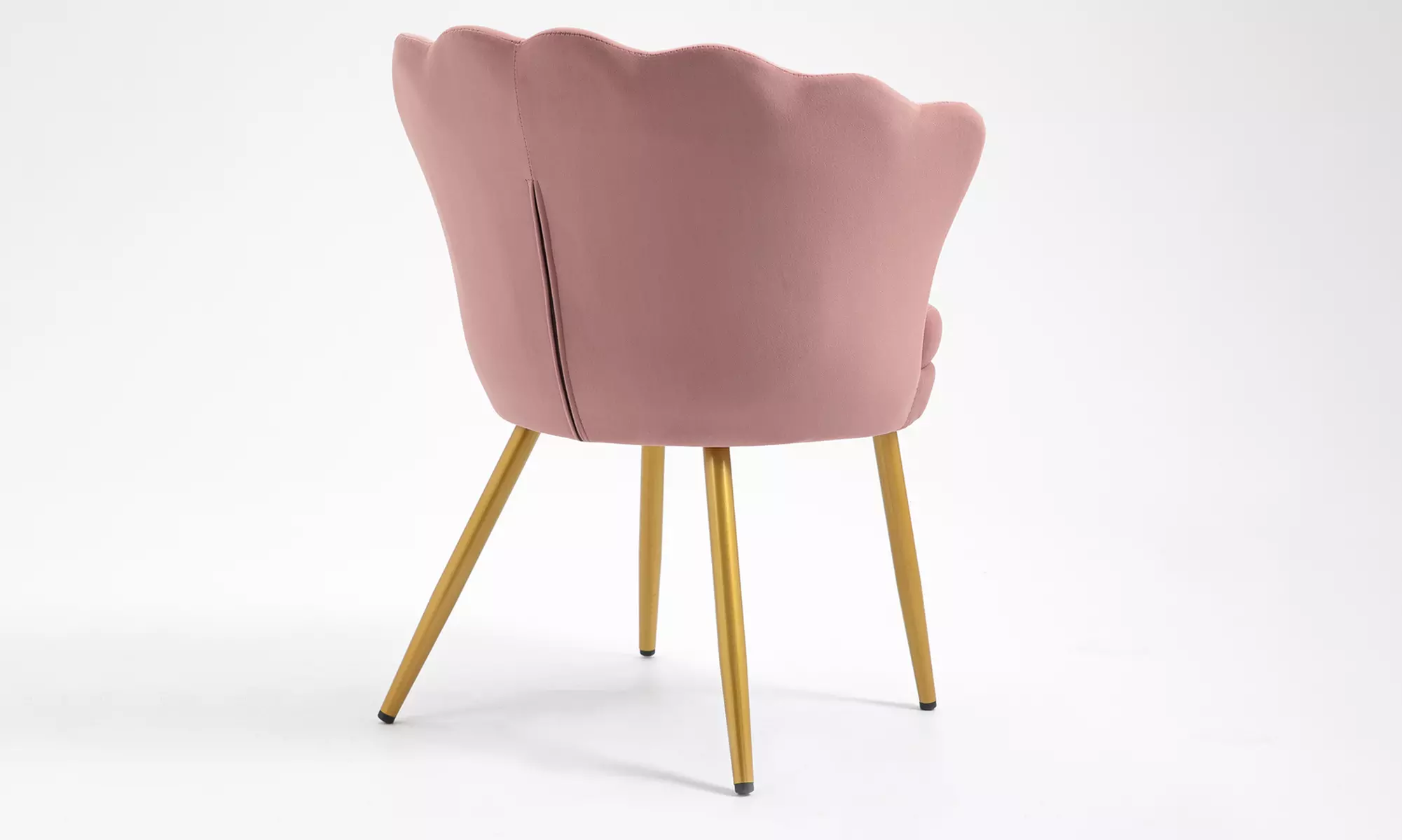 Silla con respaldo en forma de concha