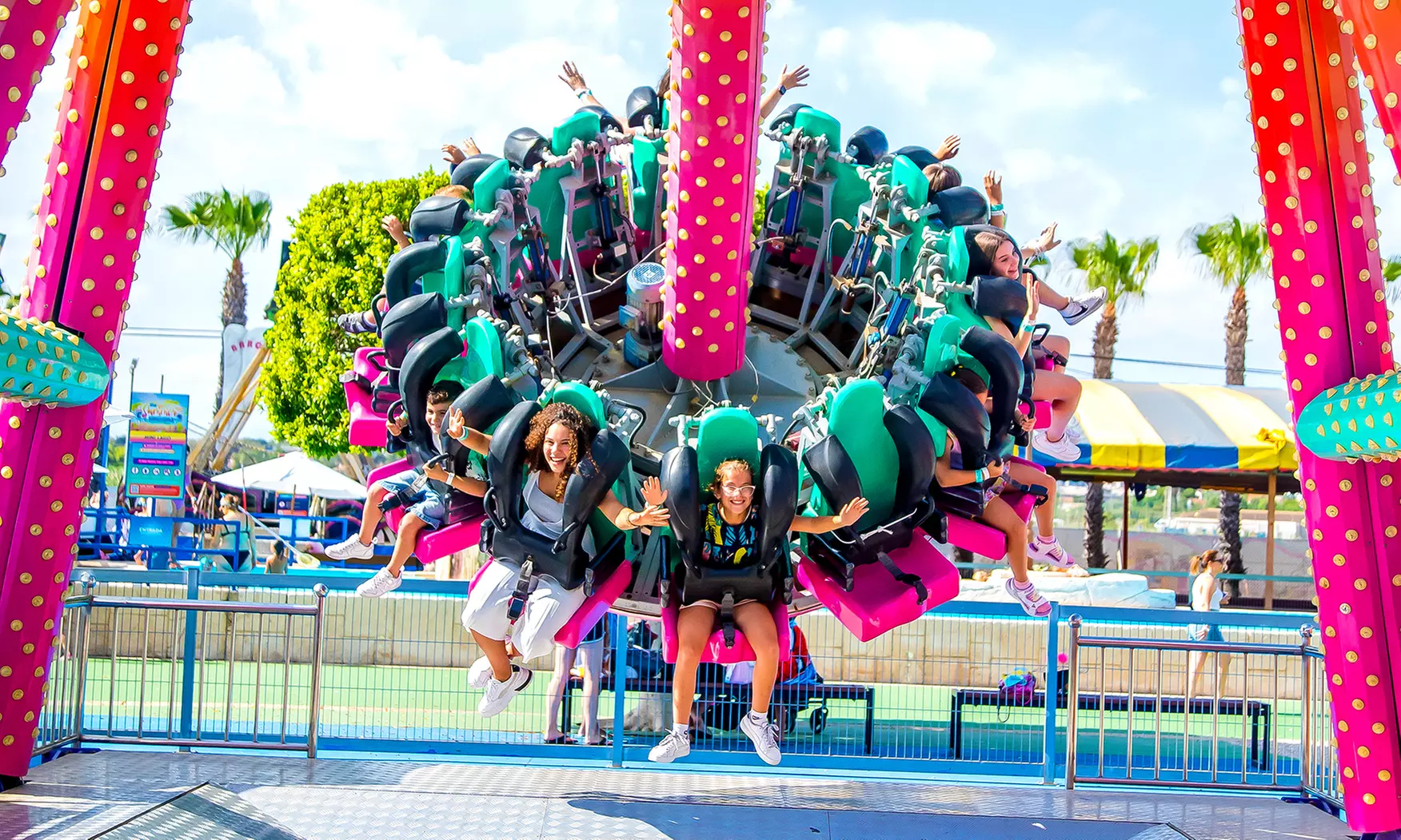 Día de diversión en Pola Park: entrada al parque para júnior o adulto