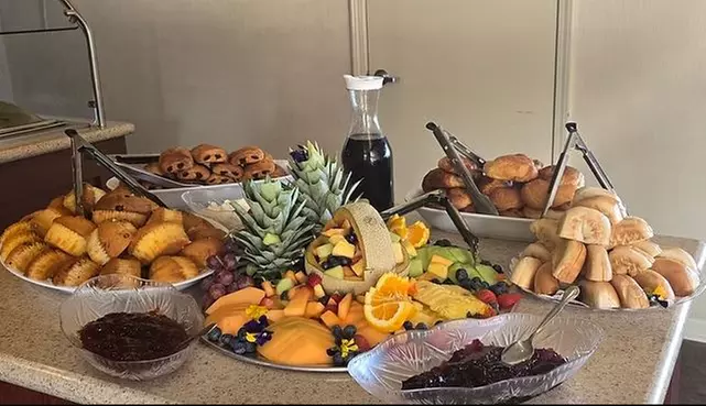 Explore Two and a Half Hour Scenic Weekend Brunch Cruise for 1, 2 or 4