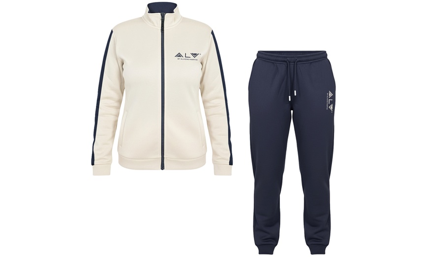 Image 8: Tuta homewear donna di Alviero Martini