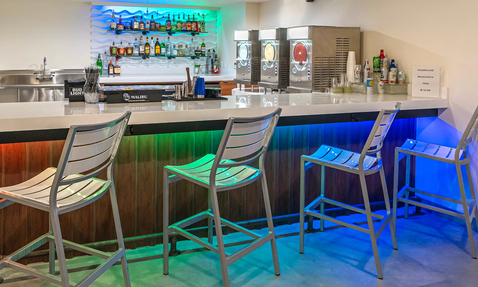Member Pricing: Budget Hotel in Central NOLA with Rooftop Pool 