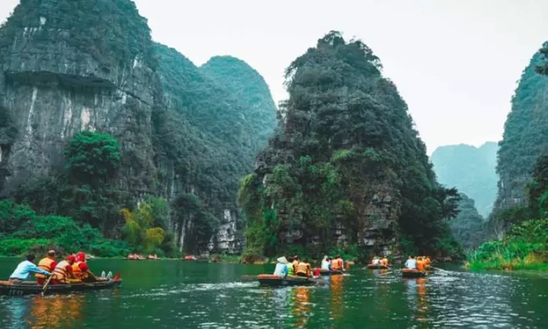11-Day Vietnam Adventure: Stay, Cruise, Flights, Meals & Halong Tours!
