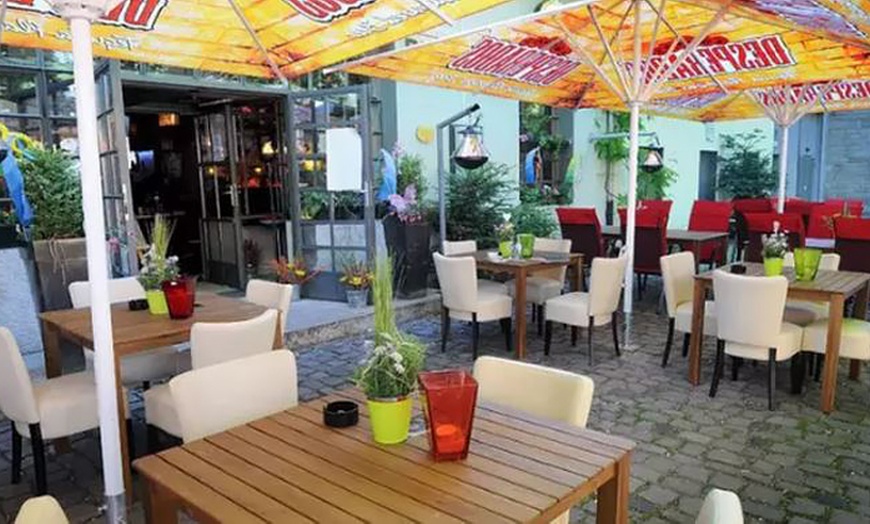 Image 3: Schnitzel deluxe: 2-Gänge-Schnitzel-Menü für 2 oder 4 Personen