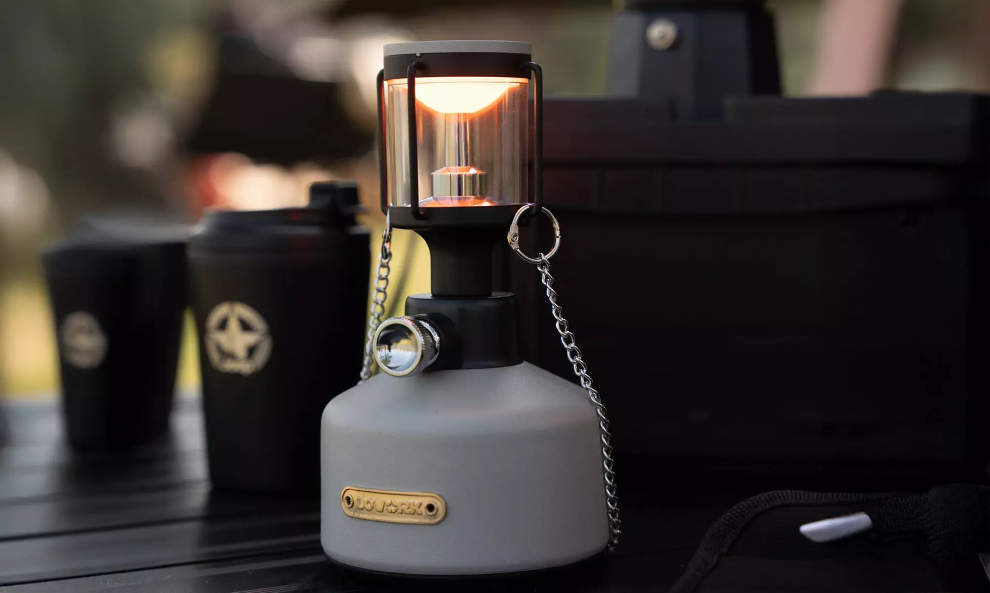 Lanterne LED autonome (100 heures) et rechargeable