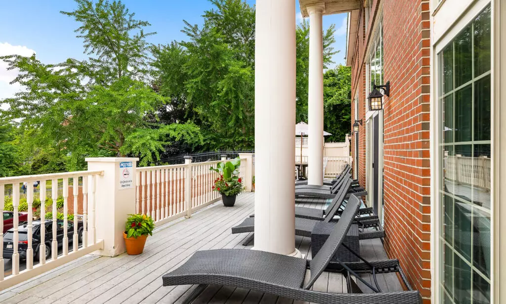 Stay at the heart of Historic Plymouth w/ $25 Spa Credit