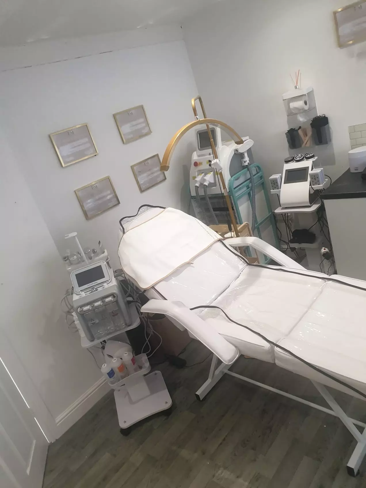 1ml or 2ml Dermal Filler and Consultation