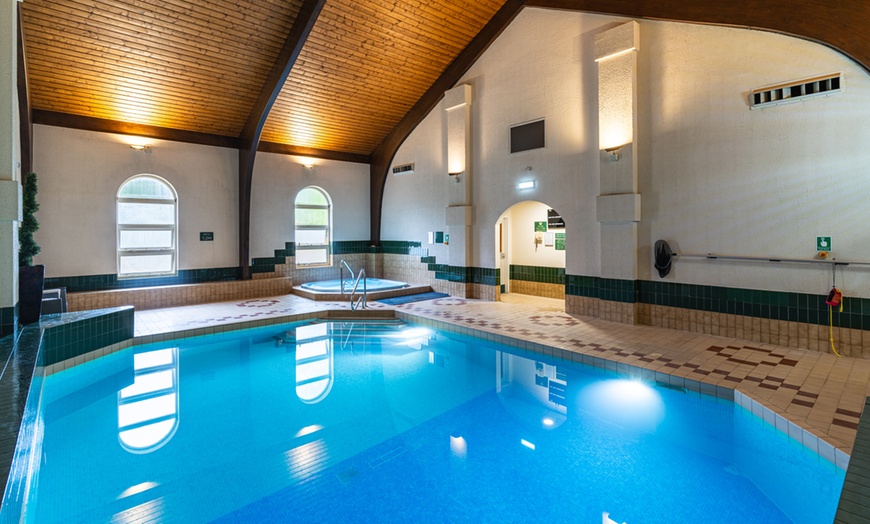 Image 1: Northamptonshire: Double or Superior Double Room with Breakfast & More