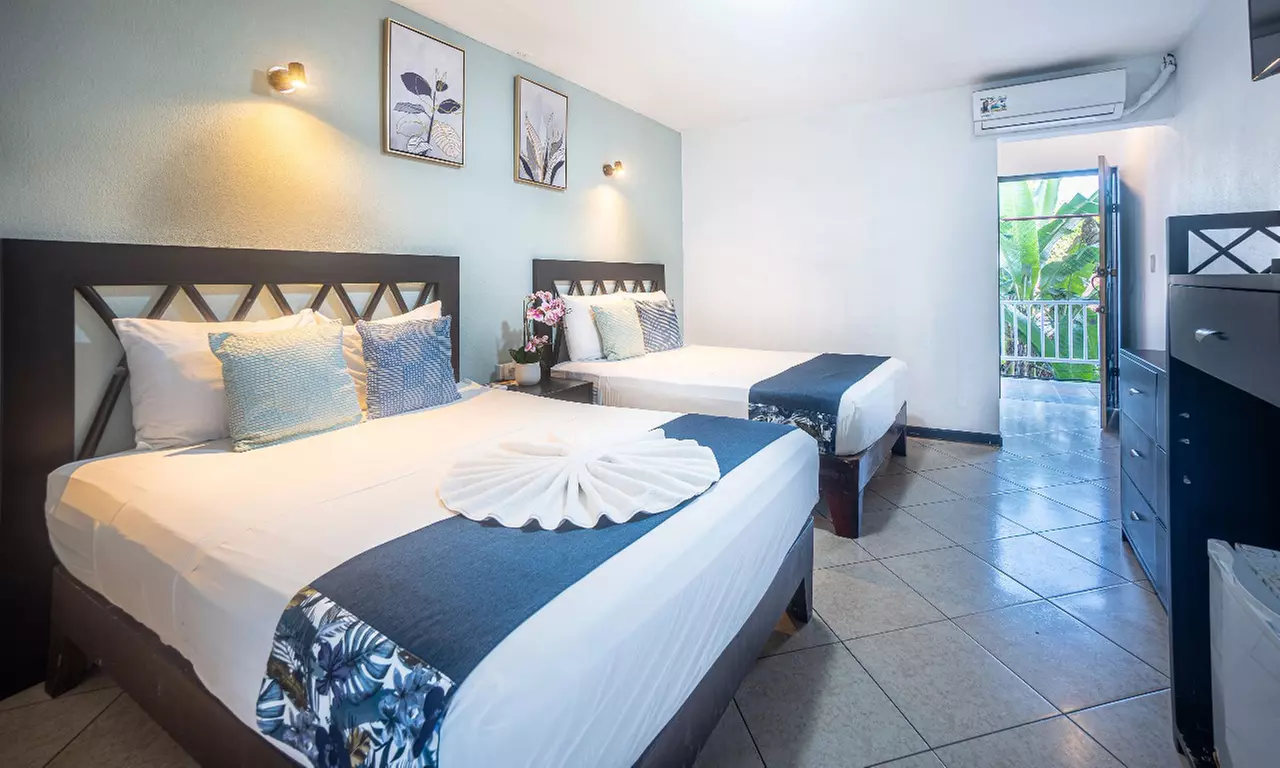 ✈ 6-Nt Costa Rica Volcano & Beach Vacation w/ Optional Air & Car