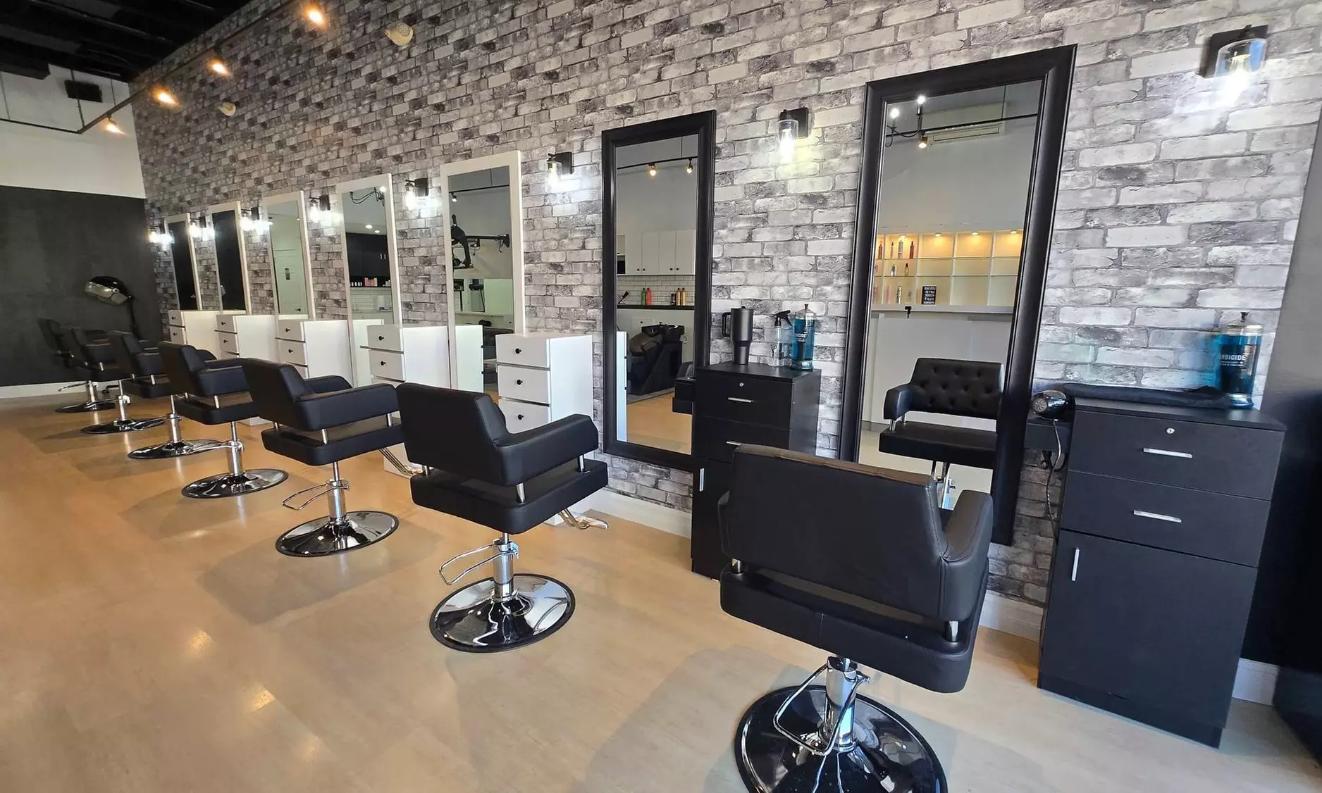 Get Haircut, Conditioning, Blowout, w/ Optional Single Process Color