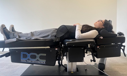 1 Hour: Non-Invasive Spinal Decompression with Chiropractic Consult - Truspine
