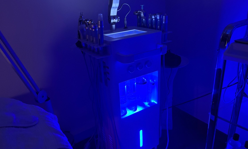 Image 4: Tratamiento de spa capilar coreano con aparatología, masaje y esencias