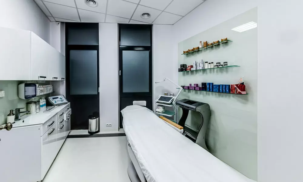 Peeling kawitacyjny dla promiennej i oczyszczonej cery