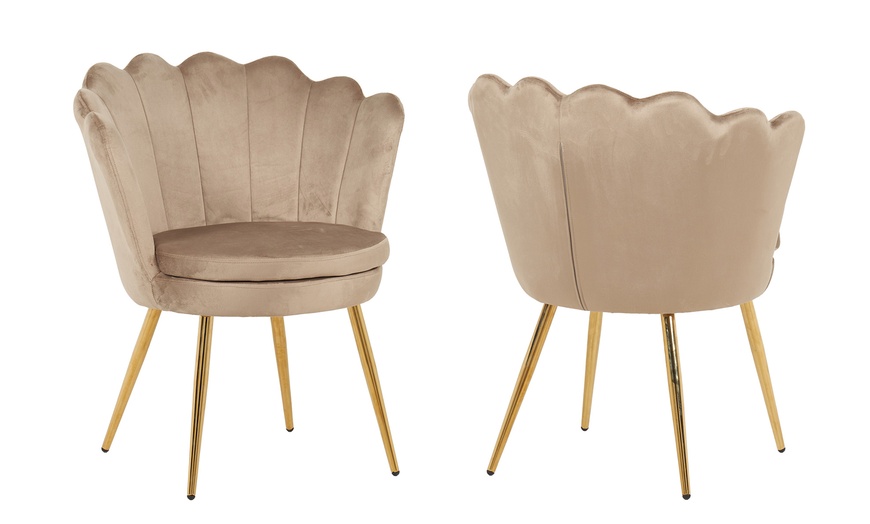 Image 14: Fauteuil design Maddina avec pieds dorés