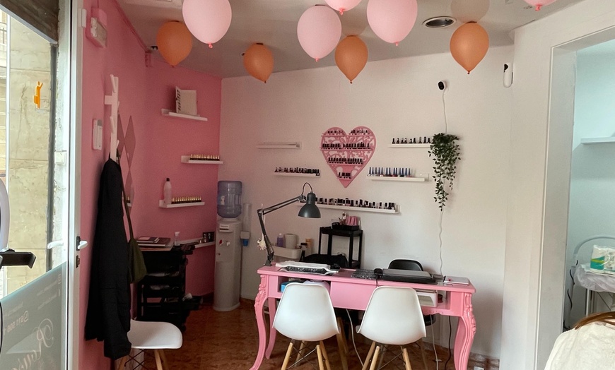 Image 2: Manicura, pedicura y manipedicura con esmaltado en varias sesiones