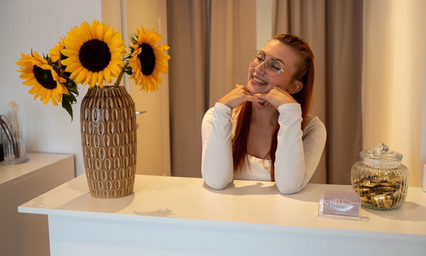 Image 3: Aqua-Facial opt. inkl. Microneedling für 1 Person