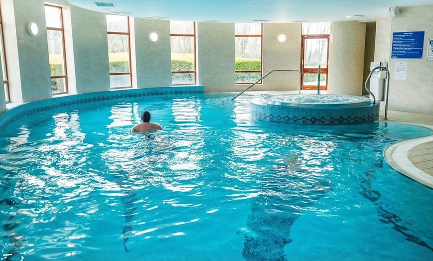 Image 2: County Tipperary: 1-2 Nighs with Breakfast, €20 Spa Credit and LCO