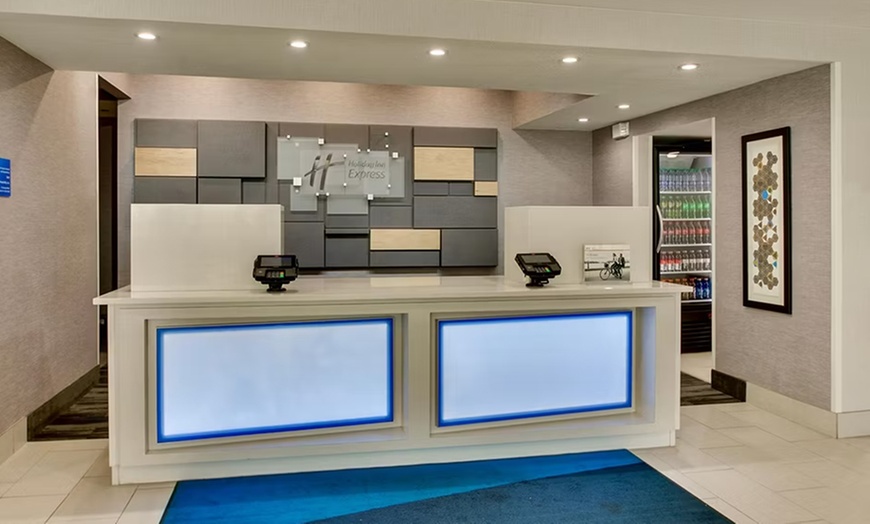 Image 4: Stay at Holiday Inn Express Fishkill–Mid Hudson Valley, NY