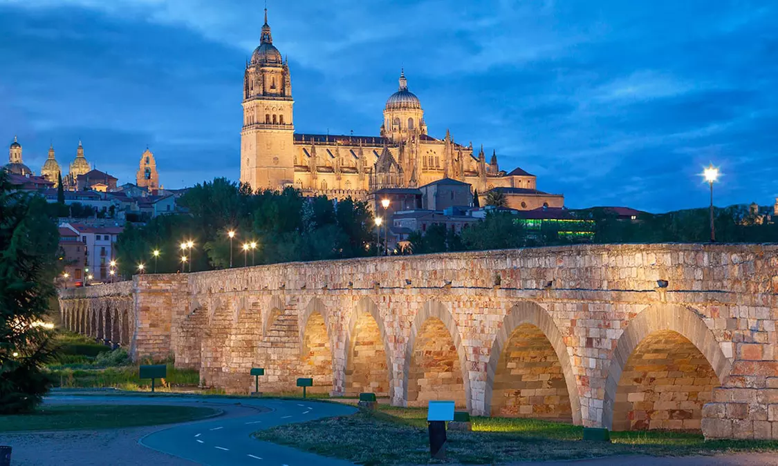 Salamanca: habitación doble con opción a desayuno