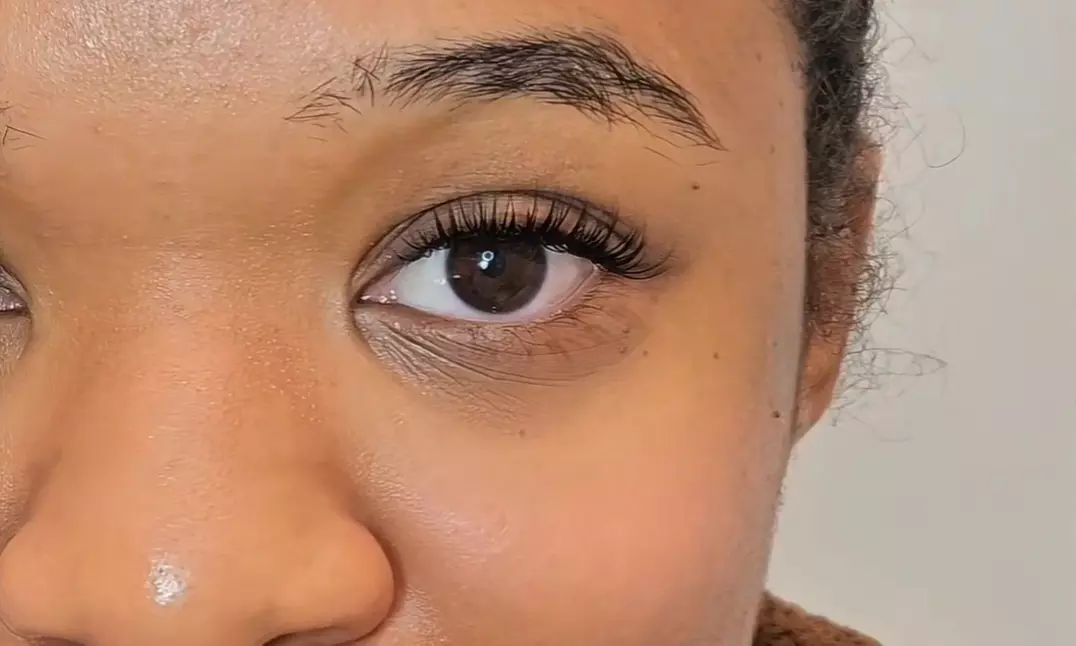 Classic, Hybrid, 3D or 6D Volumes, or Lash Design Eyelash Extensions