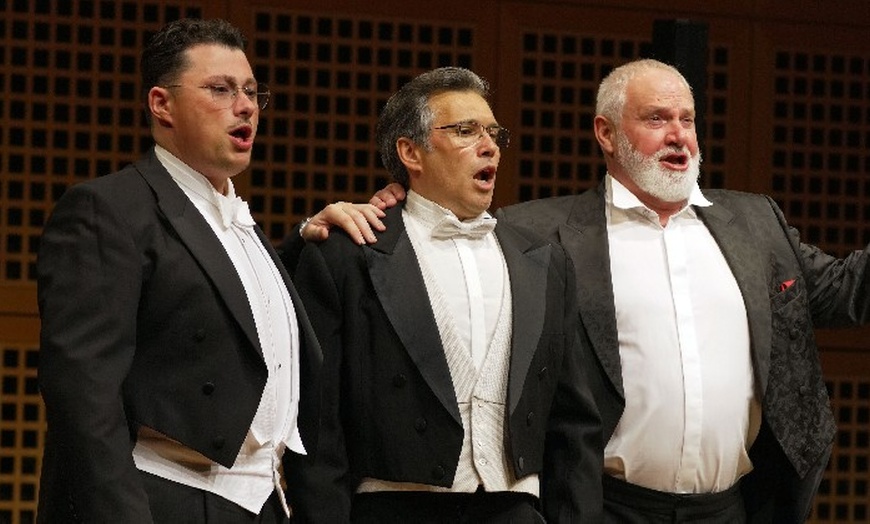 Image 2: Luciano - 3 Tenöre feiern eine Legende: Ticket vom 03. - 26.10.2025