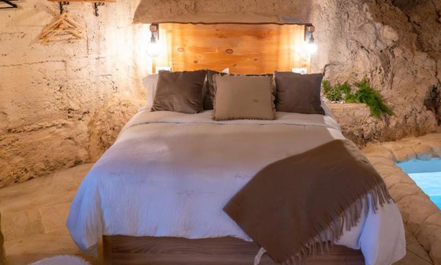 Image 3: Tenerife: 1 noche con piscina privada en Cueva Escondida Nicpa