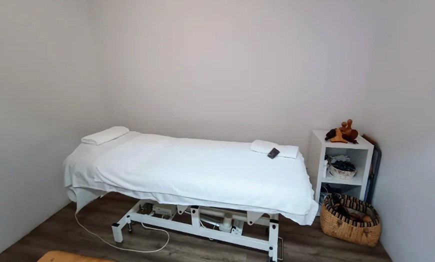 Image 2: Limpieza facial con opción a radiofrecuencia y tratamientos extra